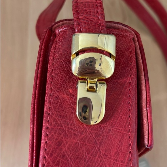 Red Crossbody Bag with Ostrich and Croc Texture - Picture 10 of 11